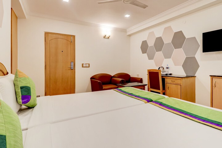 Room 36 of 65