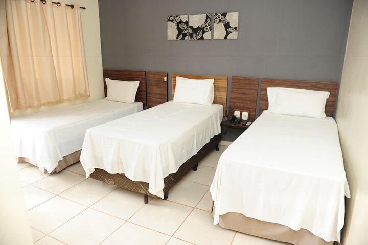 Room 9 of 25