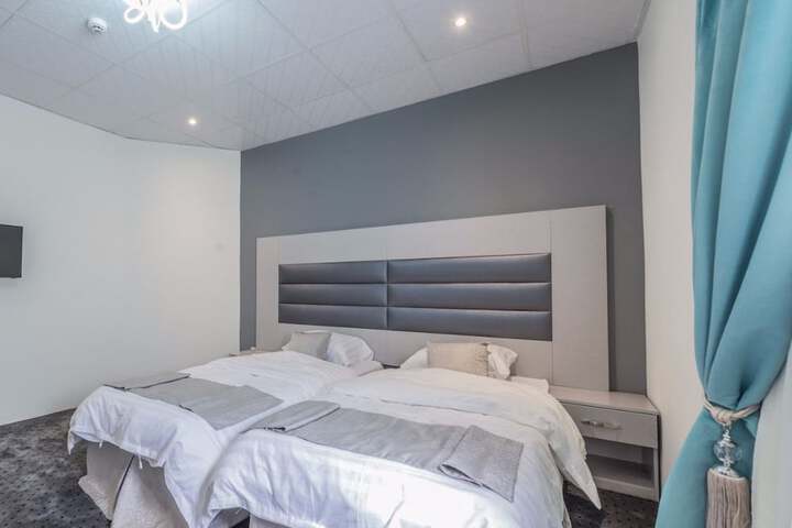 Room 10 of 51
