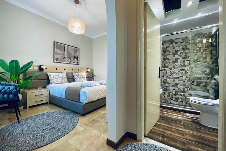 Room 33 of 112
