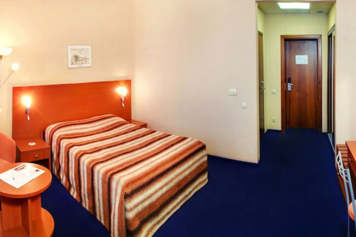 Room 26 of 63