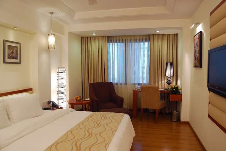 Room 6 of 49