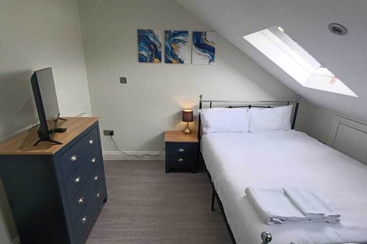 Room 12 of 34