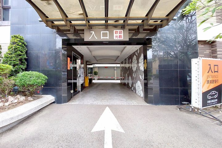Hotel 66 of 69