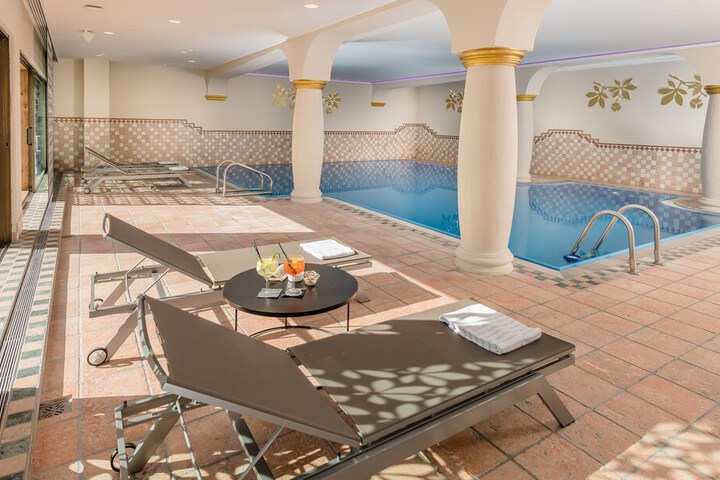 Pool 41 of 65