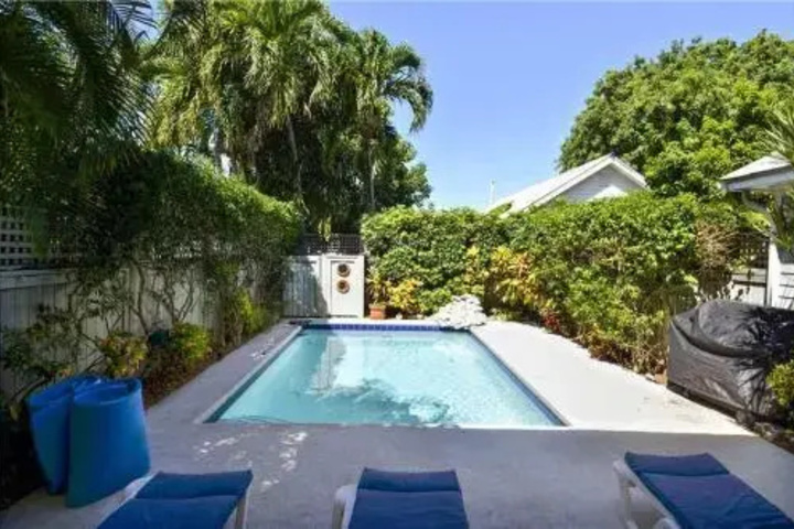 Pool 10 of 13