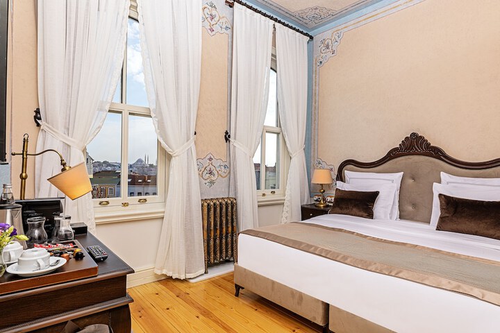 Room 29 of 83