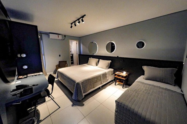 Room 14 of 33