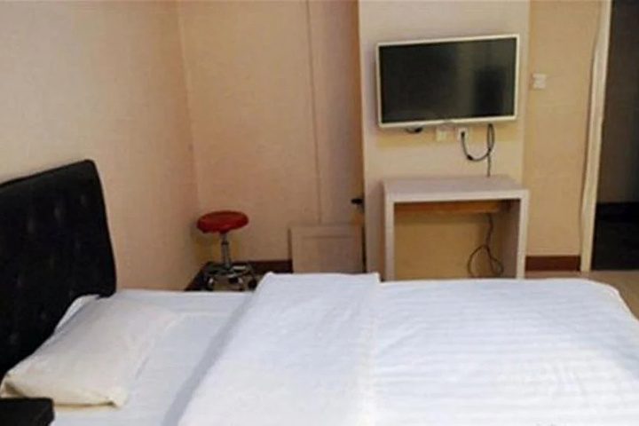Room 3 of 7