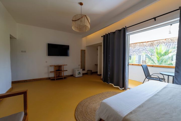 Room 18 of 138