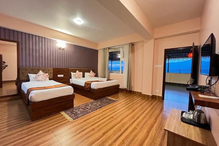 Room 17 of 29