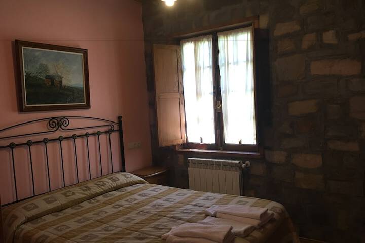 Room 6 of 63
