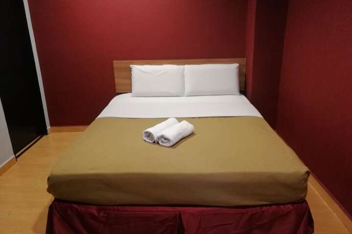Room 13 of 39