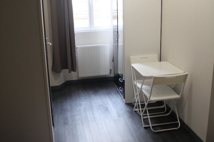 Room 7 of 51