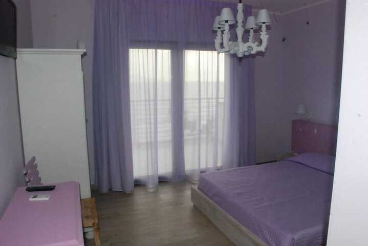 Room 5 of 41