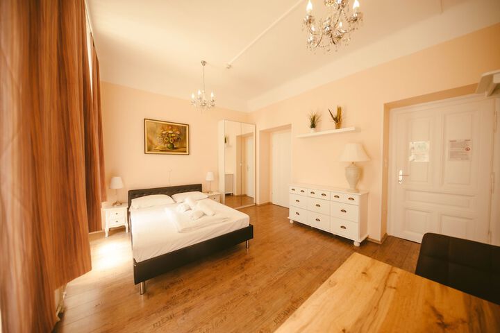 Room 18 of 26