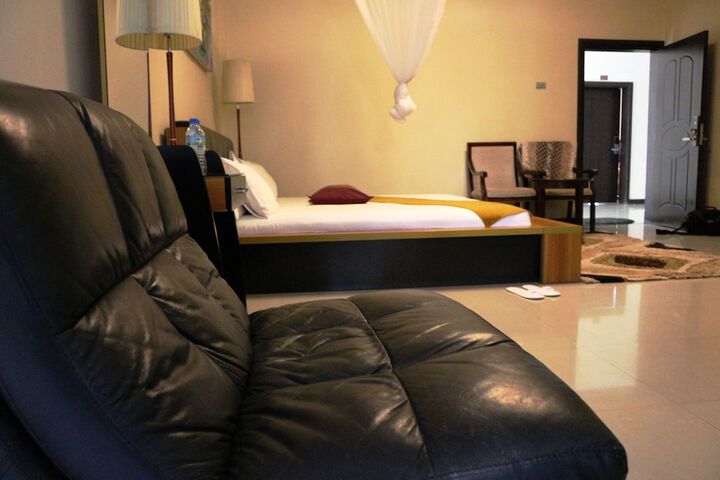 Room 8 of 22
