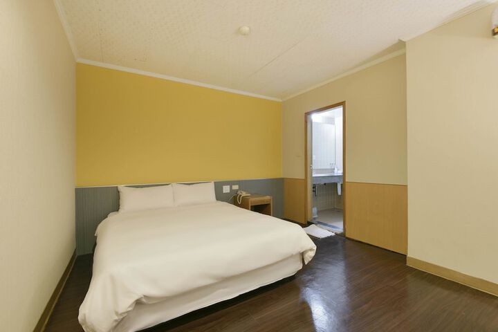 Room 29 of 49