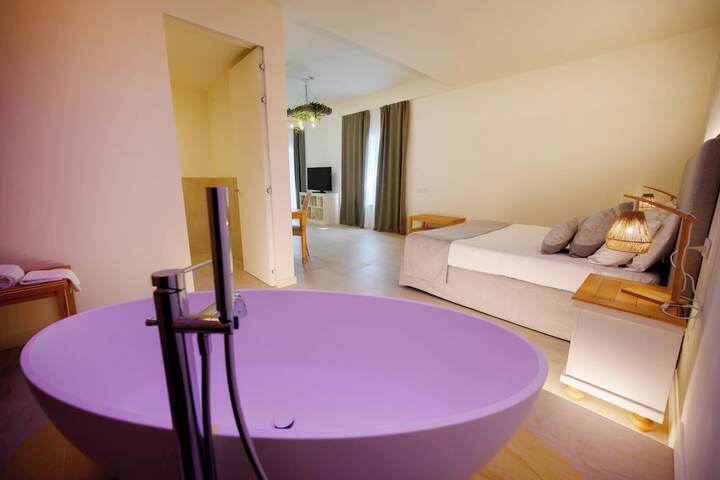 Room 44 of 105