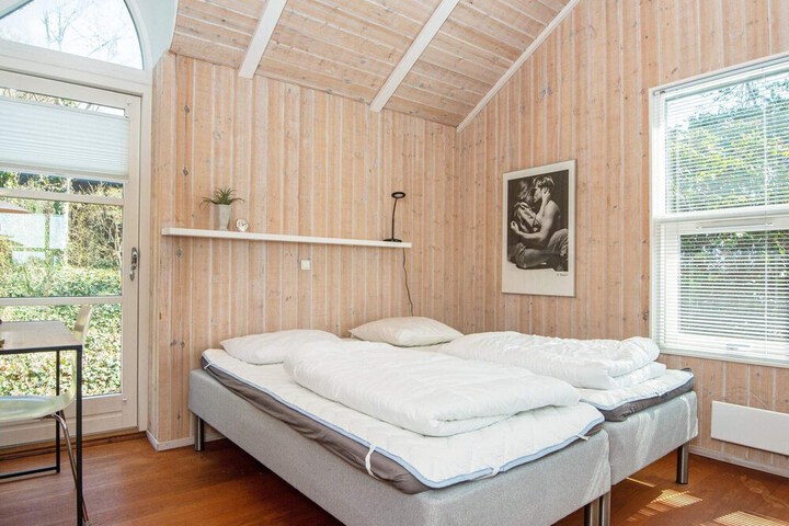 Room 2 of 24