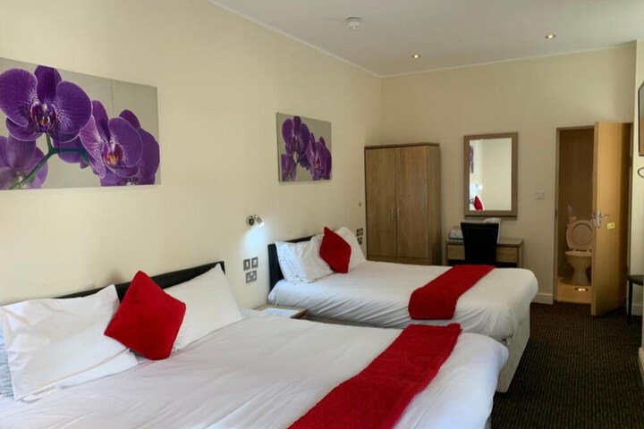 Room 12 of 54