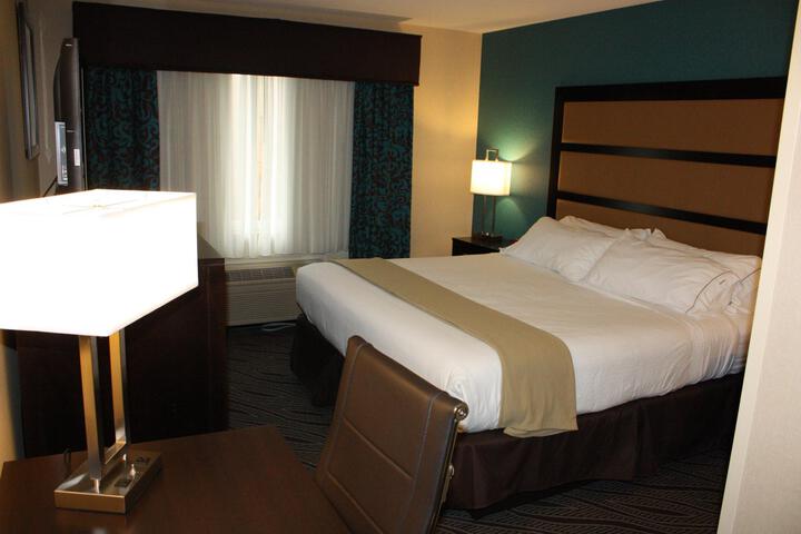 2 Double Beds (2 of 3)