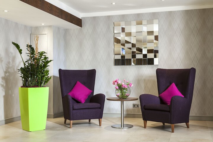 Entrance & Lobby