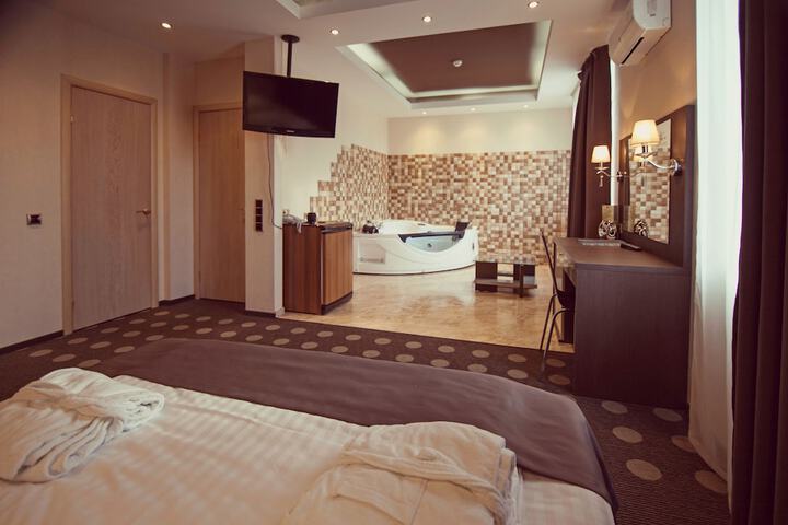 Room 16 of 69