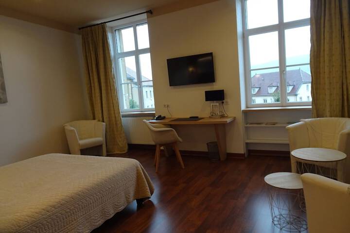 Room 11 of 26