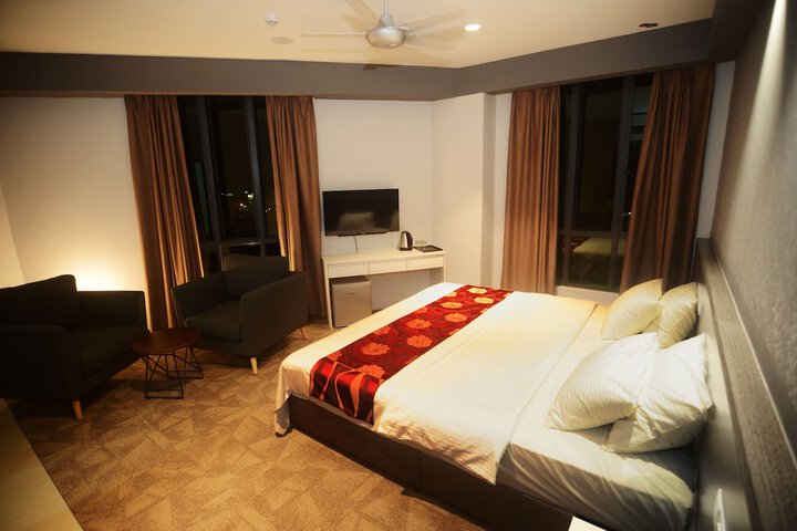 Room 11 of 23