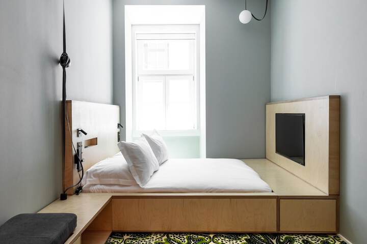 Room 4 of 54