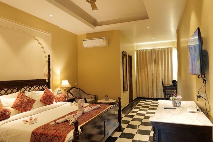 Room 32 of 88