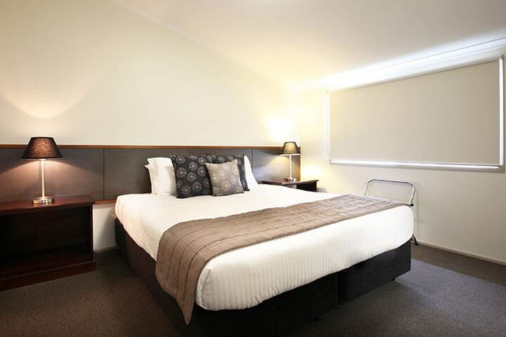 Room 6 of 44