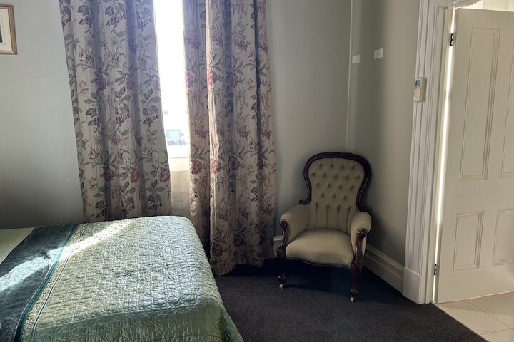 Room 13 of 84