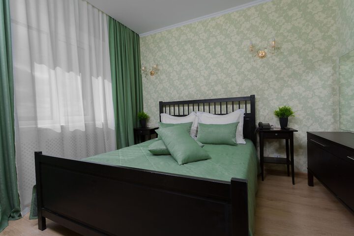 Room 10 of 85
