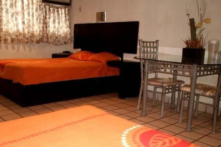 Room 10 of 26