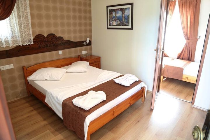 Room 5 of 39