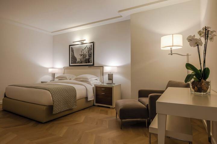 Room 15 of 315