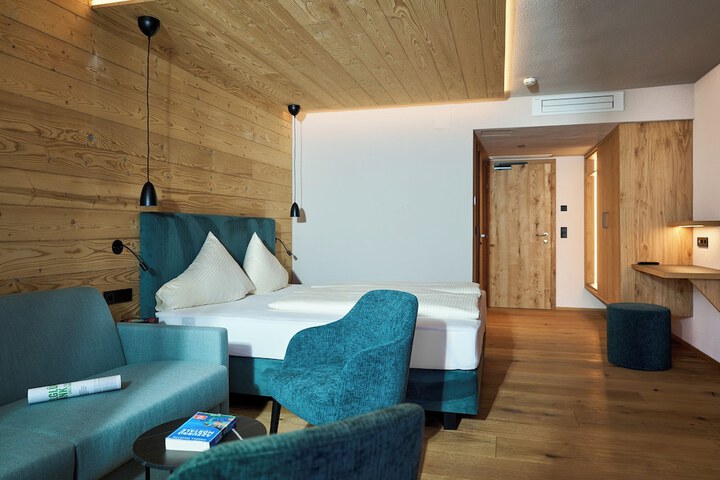 Room 32 of 92
