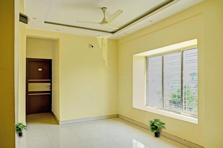 Collection O New Avro Hotel Near Eco Park
