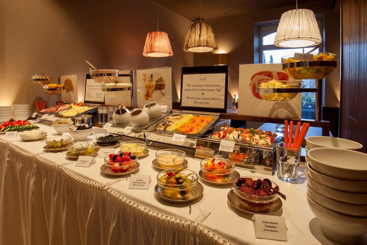 Breakfast/Coffee Service 29 of 39