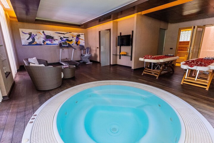 Spa 196 of 336