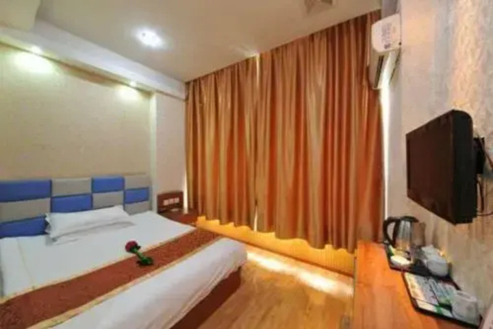 Room 3 of 6