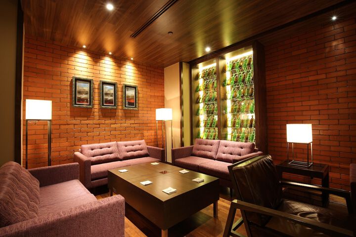 Lounge 47 of 67
