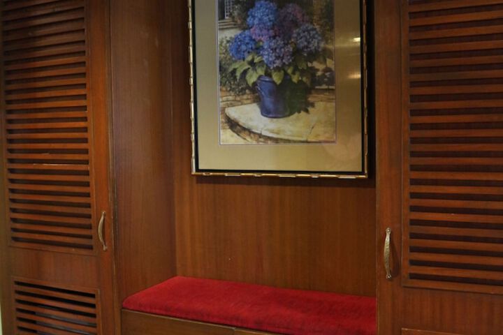 Room 14 of 110