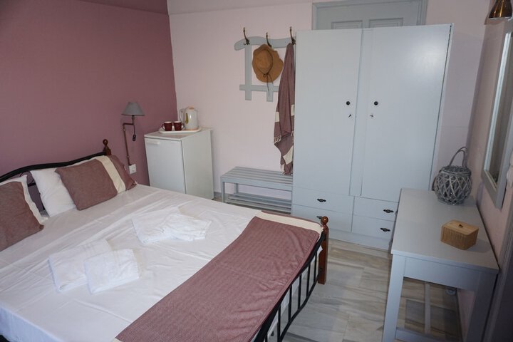 Room 32 of 102