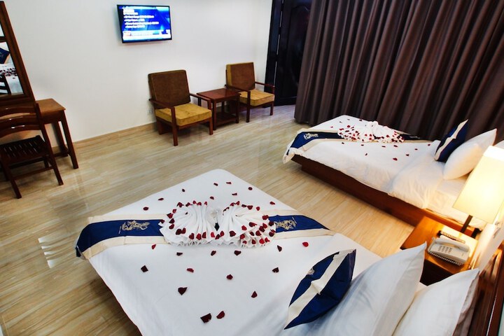 Room 10 of 84