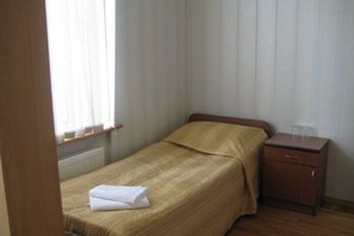 Room 18 of 27