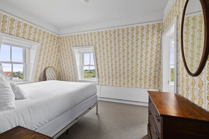Room 8 of 64