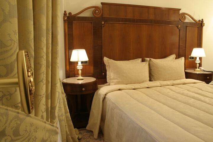 Room 20 of 64